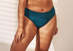 Bunga Triangle mid waist bottom SKU 3020B
